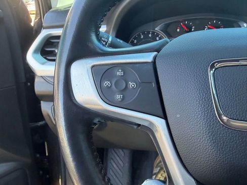 Used 2020 GMC Acadia SLE image 8