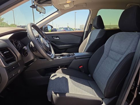 Used 2023 Nissan Rogue SV AWD/4WD image 15