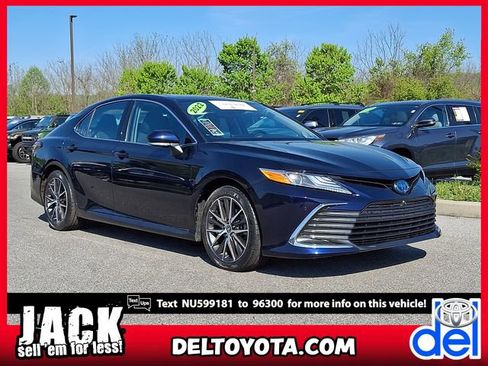 Certified 2022 Toyota Camry XLE w/ Navigation Upgrade Package FWD image 1