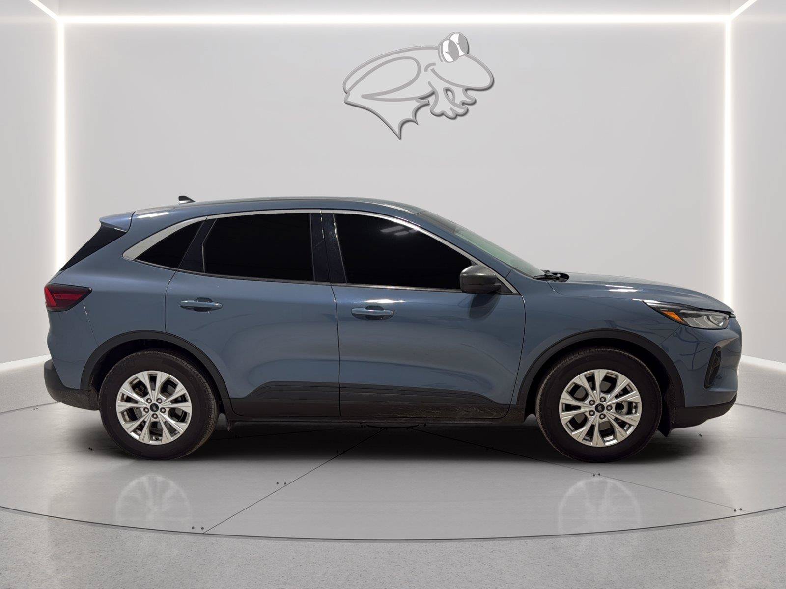 Used 2024 Ford Escape Active w/ Cold Weather Package FWD image 6