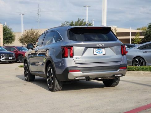 Certified 2025 Kia Sorento SX image 6