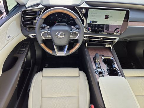 New 2026 Lexus RX 350 image 9