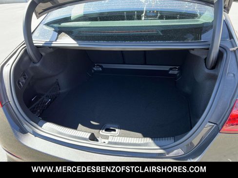 Used 2025 Mercedes-Benz C 300 4MATIC Sedan image 12