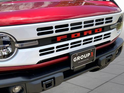 Used 2025 Ford Bronco Heritage Edition AWD/4WD image 36