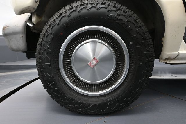 Used 1995 Ford E-150 and Econoline 150 Club Wagon RWD image 12