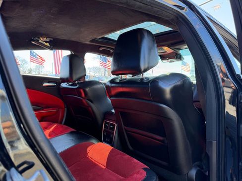 Used 2018 Dodge Charger R/T Scat Pack image 15