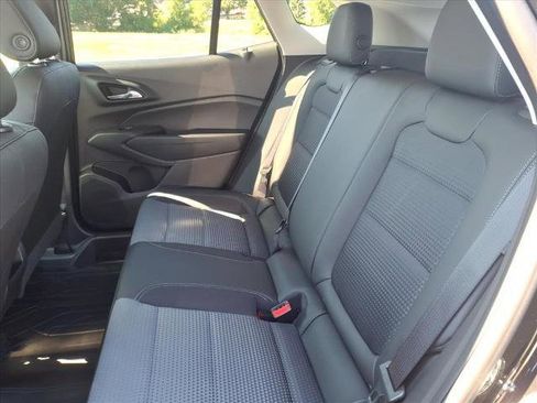 Used 2024 Chevrolet Trax LT w/ Driver Confidence Package image 9