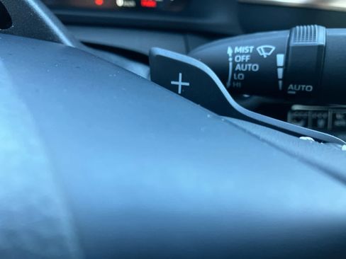 Used 2025 Toyota Crown Platinum image 22