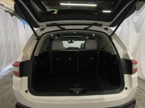 Used 2025 Honda Pilot Elite image 19