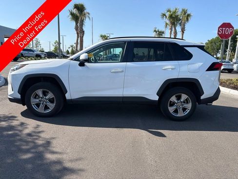 Used 2022 Toyota RAV4 XLE FWD image 2