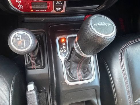 Used 2021 Jeep Gladiator Rubicon w/ Safety Group AWD/4WD image 43