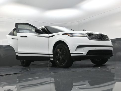 Used 2026 Land Rover Range Rover Velar S AWD/4WD image 28