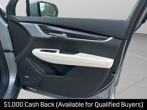 New 2025 Cadillac XT6 Sport w/ Technology Package image 13