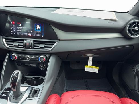 New 2025 Alfa Romeo Giulia image 17