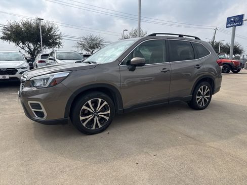 Used 2020 Subaru Forester Limited w/ Popular Package #3 AWD/4WD image 1