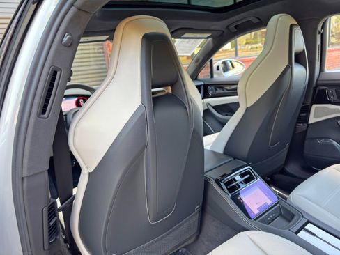 Used 2025 Porsche Panamera GTS AWD/4WD image 41