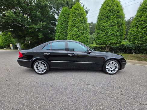 Used 2008 Mercedes-Benz E 550 Sedan image 6