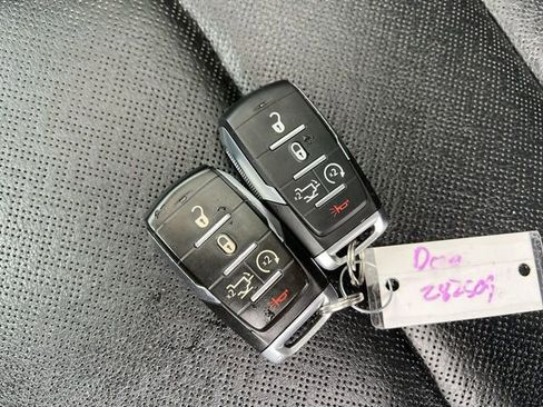 Used 2023 RAM 1500 Laramie AWD/4WD image 25