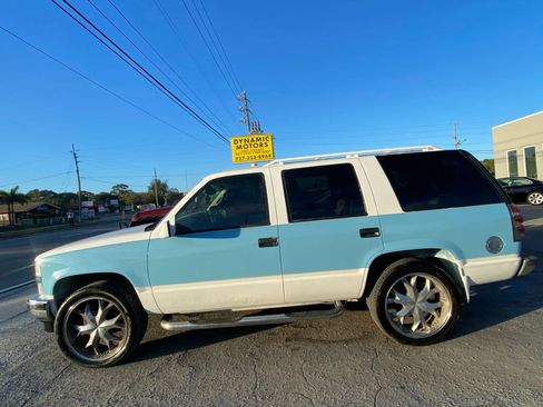 Used 1998 Chevrolet Tahoe 4WD w/ Comfort & Security Pkg image 2