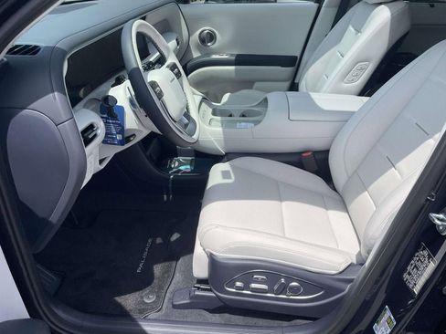 New 2026 Hyundai Palisade Calligraphy FWD image 13