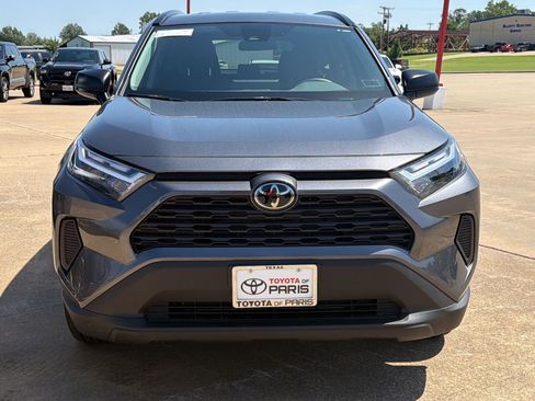 Used 2025 Toyota RAV4 LE AWD/4WD image 6
