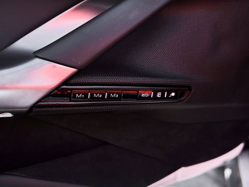 Used 2024 Ferrari SF90 Spider image 38