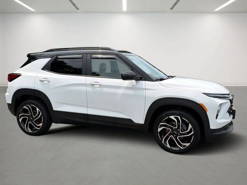 Used 2024 Chevrolet TrailBlazer RS AWD/4WD image 5