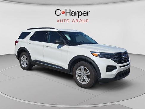 Used 2023 Ford Explorer XLT AWD/4WD image 1