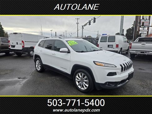 Used 2017 Jeep Cherokee Limited image 4