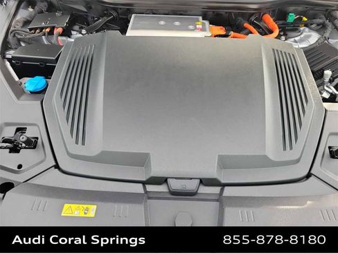 Used 2019 Audi e-tron Premium Plus image 17
