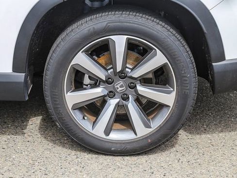 Used 2024 Honda Pilot Elite image 12