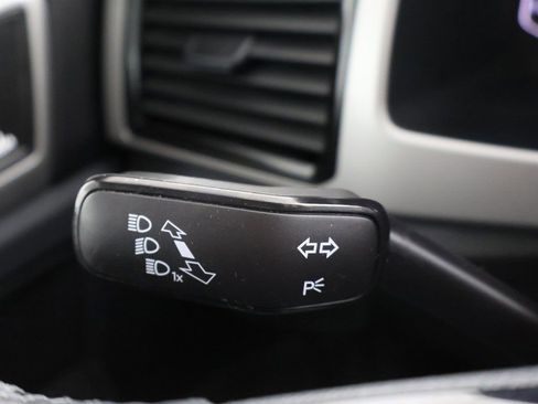 Used 2020 Volkswagen Atlas SEL R-Line image 48