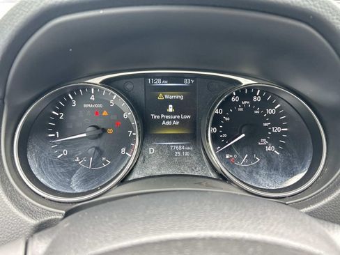 Used 2015 Nissan Rogue SV FWD image 35