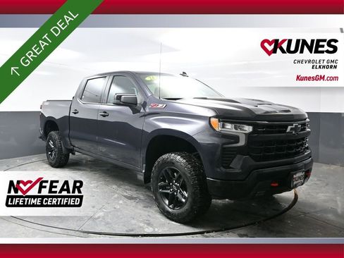 Used 2024 Chevrolet Silverado 1500 LT Trail Boss w/ Convenience Package II AWD/4WD image 1
