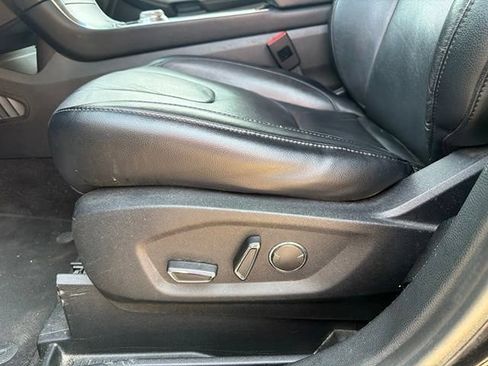 Used 2019 Ford Edge Titanium AWD/4WD image 7
