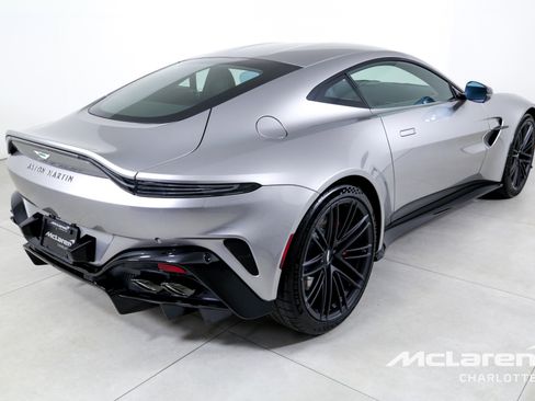 Used 2025 Aston Martin V8 Vantage Coupe image 7