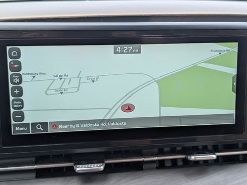 Used 2024 Kia Carnival EX FWD image 17