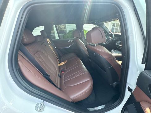 Used 2022 BMW X5 xDrive40i AWD/4WD image 36