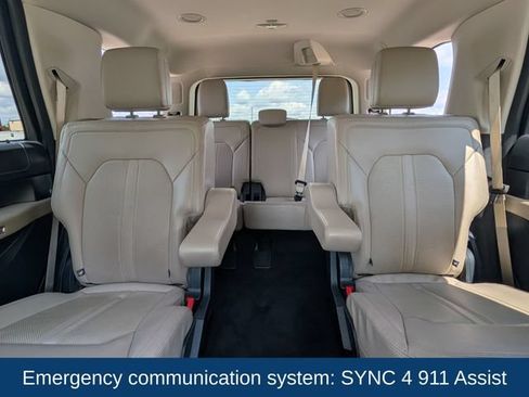 Used 2023 Ford Expedition Limited AWD/4WD image 30