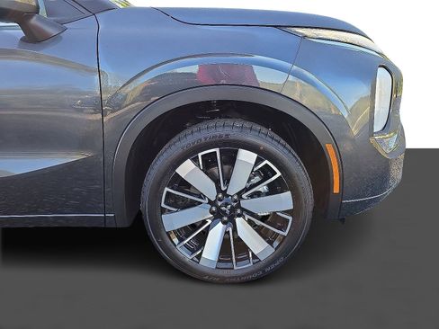 New 2025 Mitsubishi Outlander SEL image 2