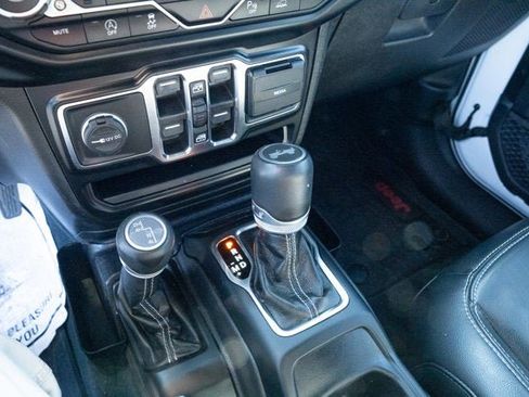 Certified 2022 Jeep Wrangler Unlimited Sahara w/ LED Lighting Group image 19