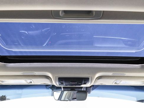 Certified 2025 Lexus ES 300h w/ Luxury Package FWD image 12