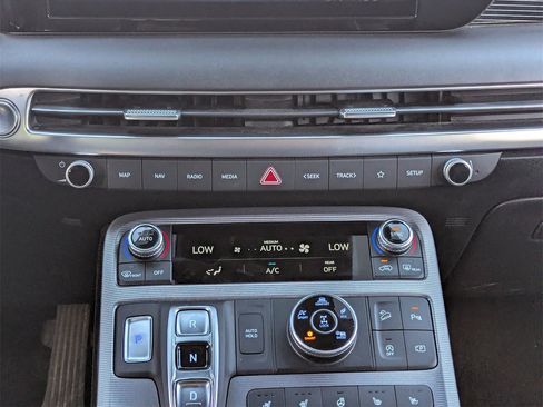 Used 2024 Hyundai Palisade Calligraphy image 23