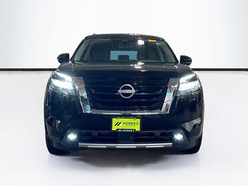 Used 2024 Nissan Pathfinder SV AWD/4WD image 2