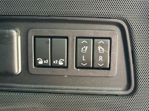 Used 2023 Cadillac Escalade ESV Sport Platinum AWD/4WD image 12
