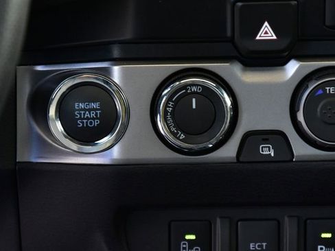 Certified 2021 Toyota Tacoma Limited image 23