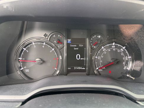 Used 2024 Toyota 4Runner SR5 Premium w/ Moonroof Package AWD/4WD image 28