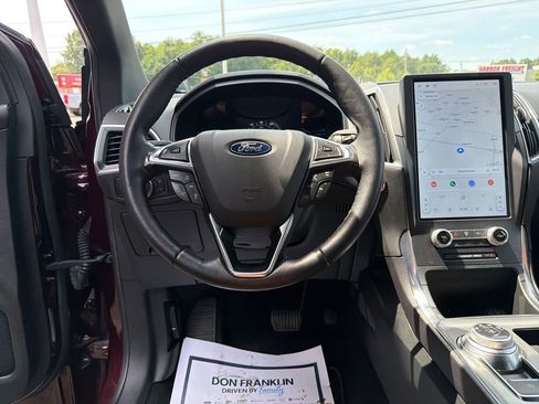Used 2023 Ford Edge Titanium w/ Equipment Group 301A AWD/4WD image 16