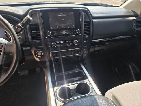 Used 2024 Nissan Titan SV w/ SV Convenience Package RWD image 16