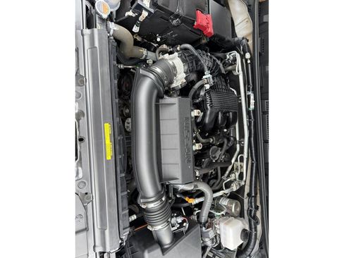 Used 2024 Nissan Frontier S AWD/4WD image 29